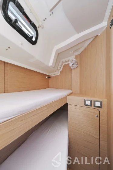 Oceanis 46.1 - Yacht Charter Sailica