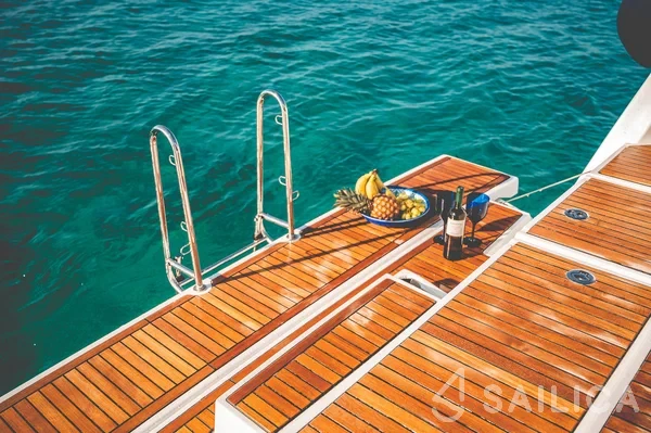 Oceanis 55.1 - Yacht Charter Sailica