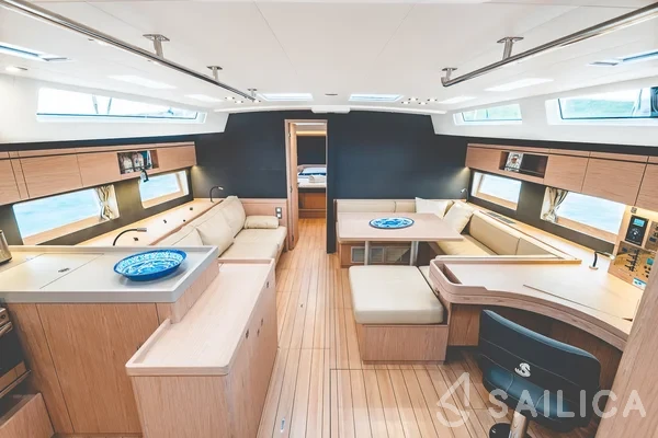 Oceanis 55.1 - Yacht Charter Sailica