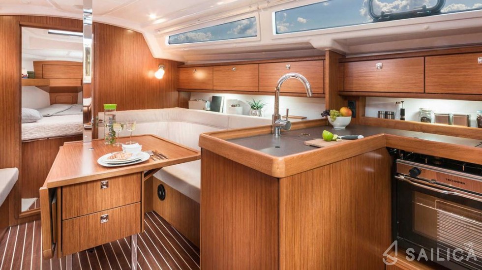 Bavaria 34 Cruiser - Yacht Charter Sailica