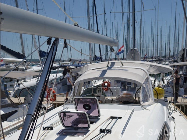 Oceanis 50 Family - Yacht Charter Sailica
