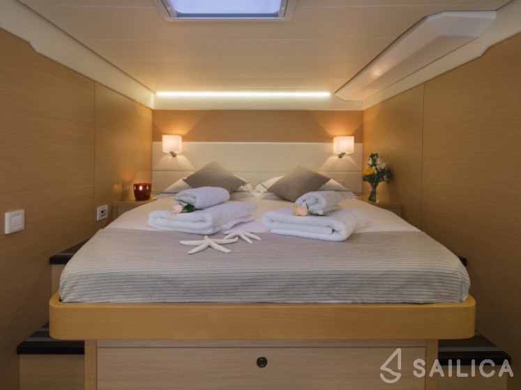 Lagoon 620 - Photo #8 Lagoon 620 - Yacht Charter Sailica