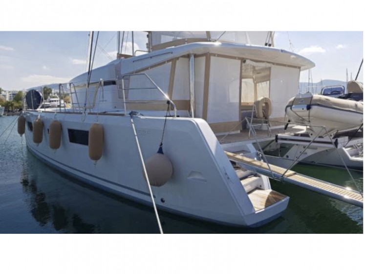 Lagoon 52F - Photo #2 Lagoon 52F - Yacht Charter Sailica