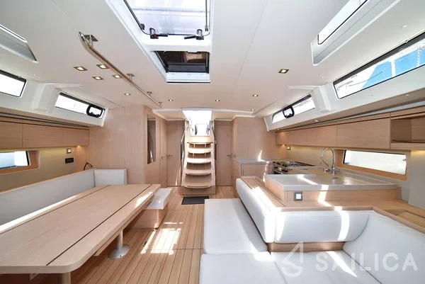 Oceanis 51.1 - Yacht Charter Sailica