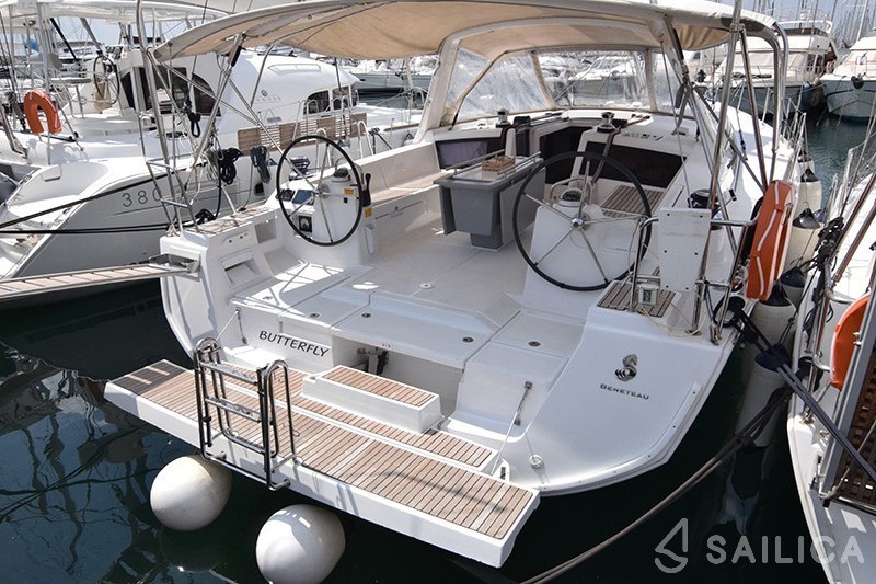 Oceanis 48 - Yacht Charter Sailica