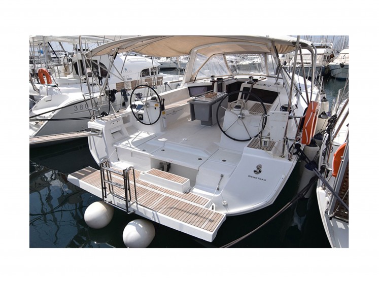 Oceanis 48 - Yacht Charter Sailica