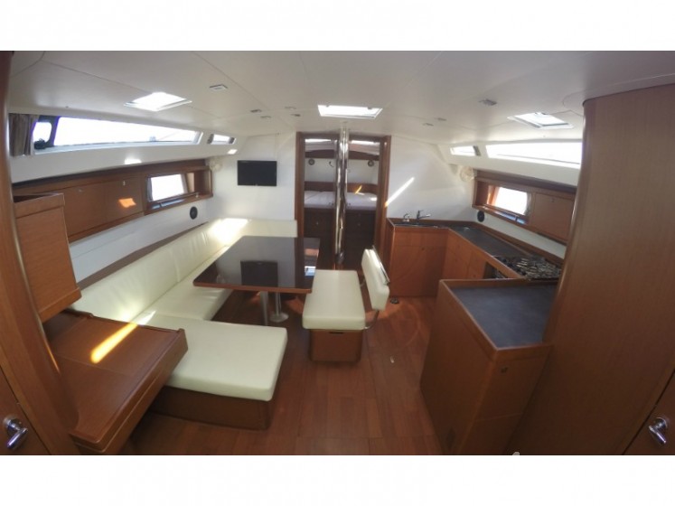 Oceanis 48 - Yacht Charter Sailica