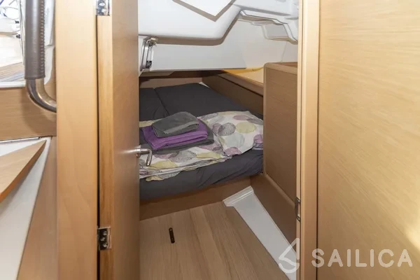Sun Odyssey 389 - Yacht Charter Sailica