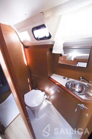 Sun Odyssey 349 - Yacht Charter Sailica