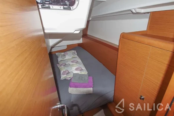 Sun Odyssey 349 - Yacht Charter Sailica