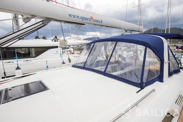 Oceanis 51.1 - Yacht Charter Sailica