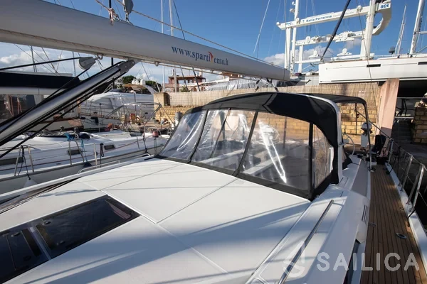 Oceanis 51.1 - Yacht Charter Sailica