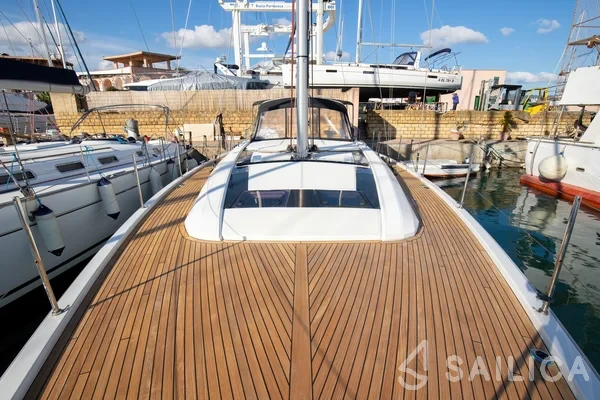 Oceanis 51.1 - Yacht Charter Sailica