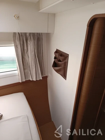 Lagoon 42 - Yacht Charter Sailica