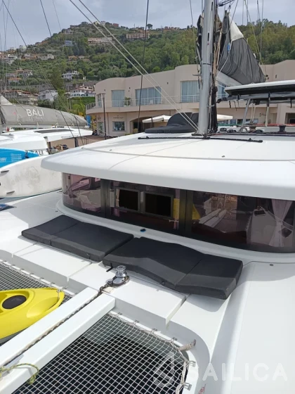 Lagoon 42 - Yacht Charter Sailica