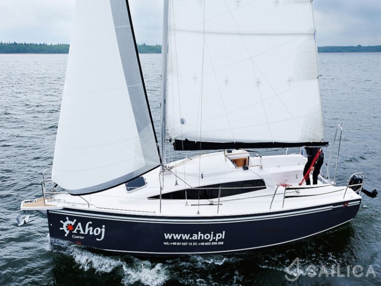 Maxus 26 Prestige - Yacht Charter Sailica