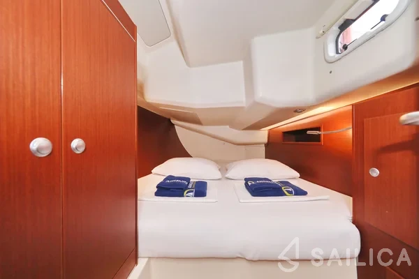 Hanse 455 - Yacht Charter Sailica