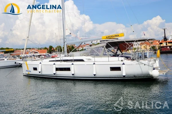 Oceanis 51.1 - Yacht Charter Sailica