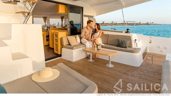 Lagoon 42 - Yacht Charter Sailica