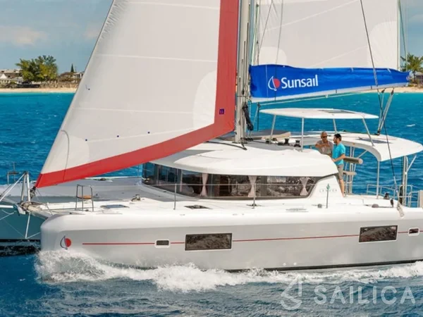 Lagoon 42 - Yacht Charter Sailica