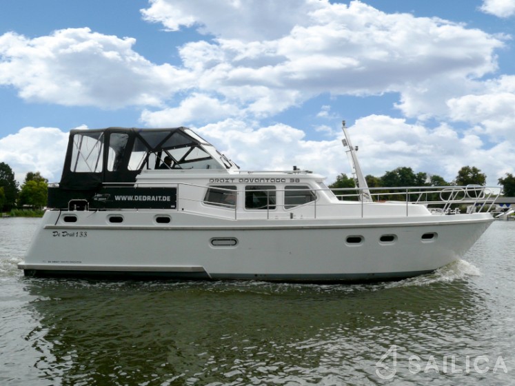 De Drait Advantage 38 - Yacht Charter Sailica