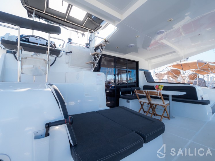Lagoon 42 - 4 + 2 cab. - Yacht Charter Sailica