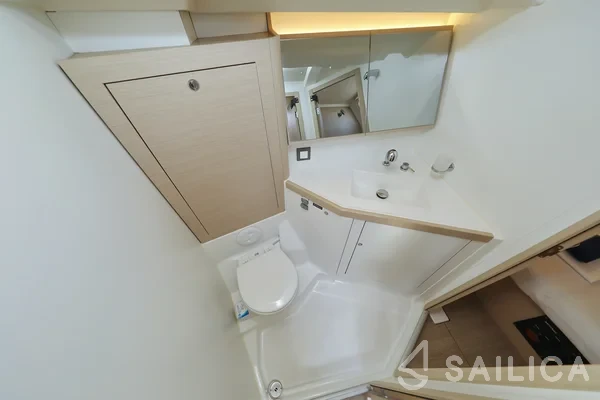 Oceanis 46.1 - Yacht Charter Sailica