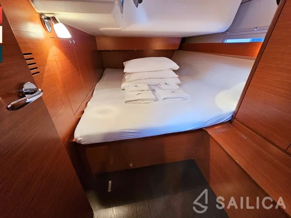 Dufour 460 GL - Yacht Charter Sailica