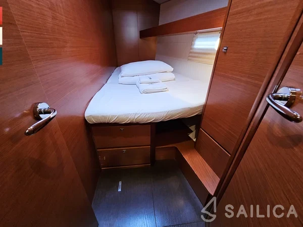 Dufour 460 GL - Yacht Charter Sailica