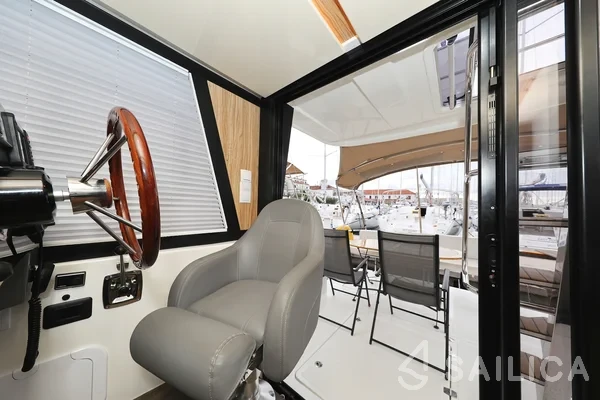 Futura 40 Grand Horizon - Yacht Charter Sailica