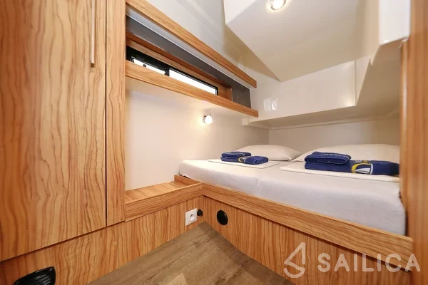 Futura 40 Grand Horizon - Yacht Charter Sailica