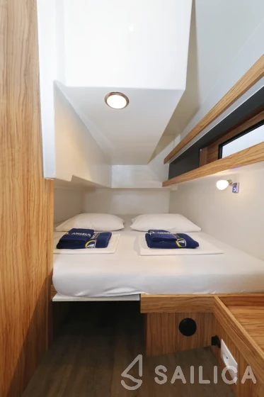 Futura 40 Grand Horizon - Yacht Charter Sailica