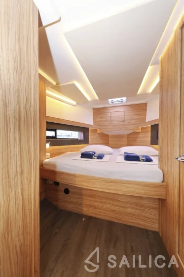 Futura 40 Grand Horizon - Yacht Charter Sailica