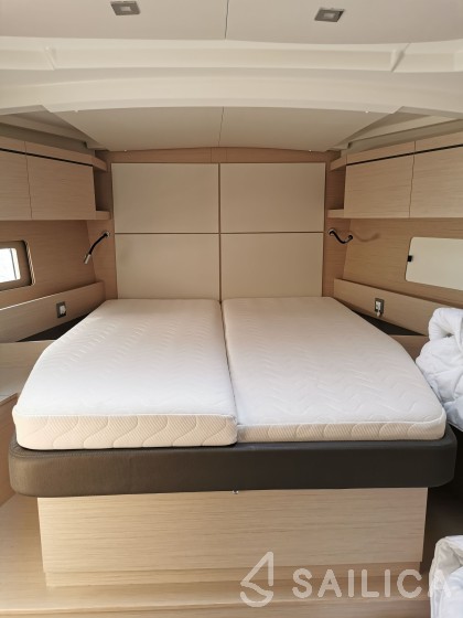 Oceanis 46.1 - Yacht Charter Sailica