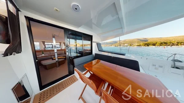 Lagoon 42 - Yacht Charter Sailica