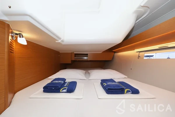 Dufour 430 - Yacht Charter Sailica