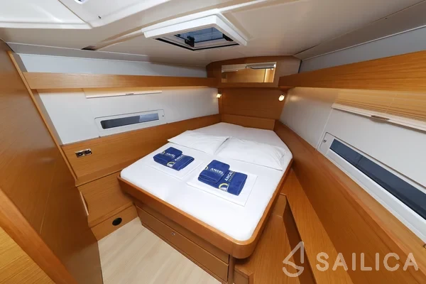 Dufour 430 - Yacht Charter Sailica