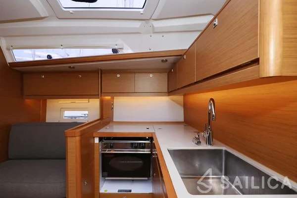 Dufour 430 - Yacht Charter Sailica