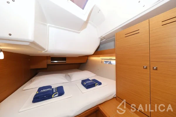 Dufour 430 - Yacht Charter Sailica