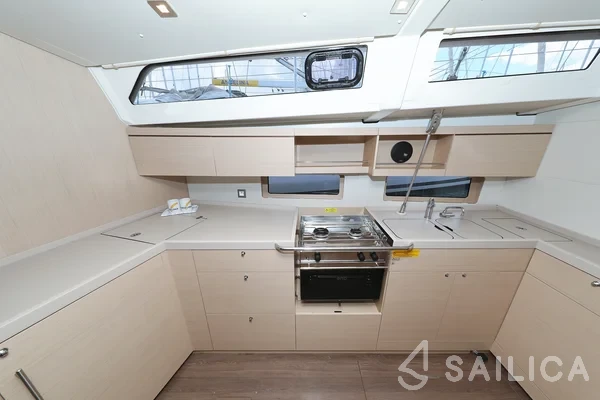 Oceanis 46.1 - Yacht Charter Sailica