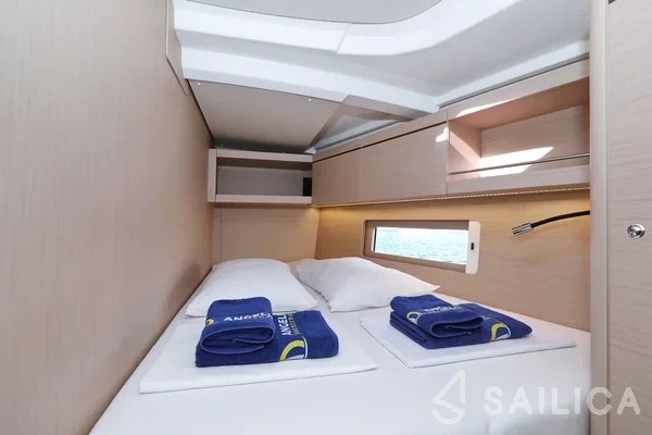 Oceanis 46.1 - Yacht Charter Sailica