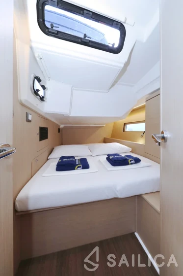 Oceanis 46.1 - Yacht Charter Sailica