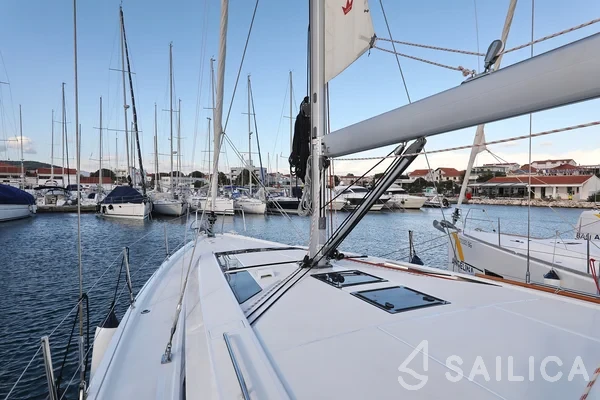 Oceanis 46.1 - Yacht Charter Sailica