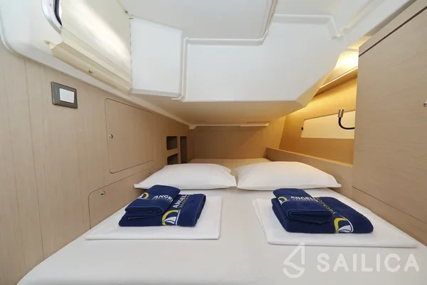 Oceanis 46.1 - Yacht Charter Sailica