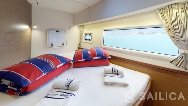 Lagoon 42 - Yacht Charter Sailica