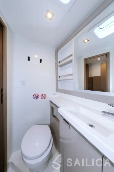 Elba 45 - Yacht Charter Sailica