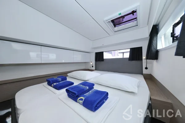 Elba 45 - Yacht Charter Sailica