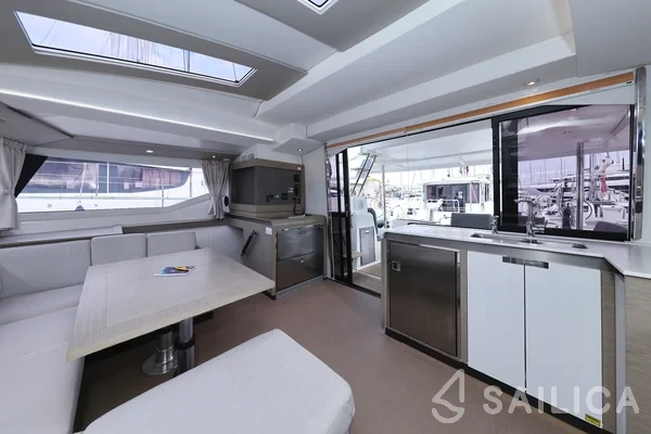 Elba 45 - Yacht Charter Sailica