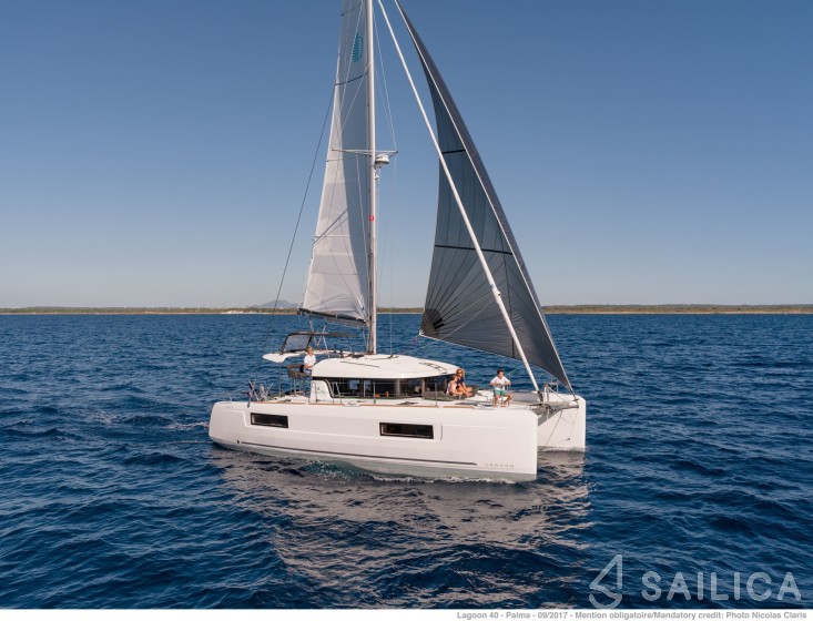 Lagoon 40 - Yacht Charter Sailica