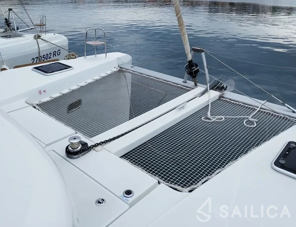 Lagoon 40 - Yacht Charter Sailica